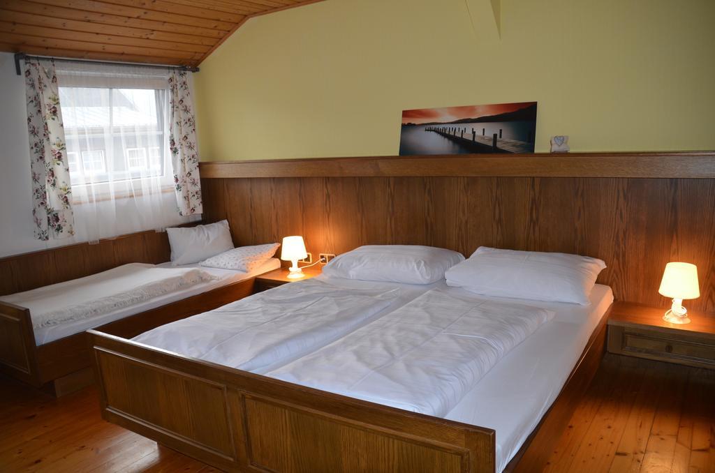 Hotel Krmstl "Zur Stadt Gmunden" Kirchdorf an der Krems Room photo